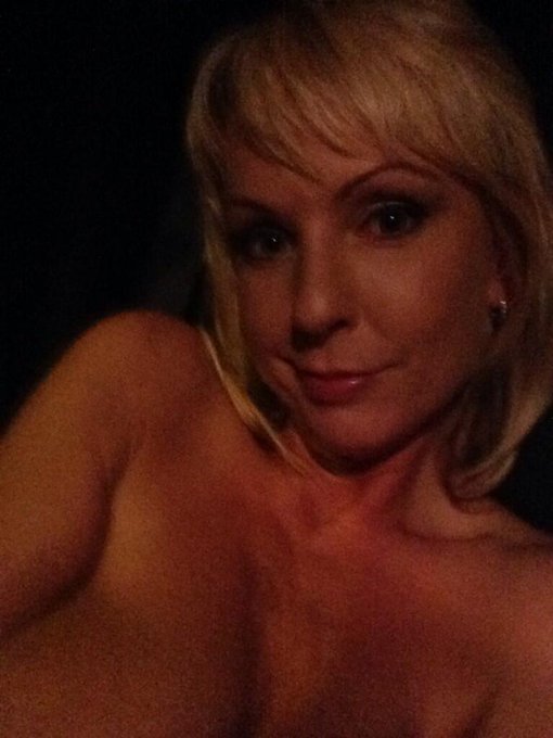 All done for the night! Thanks guys for CUMMING! http://t.co/NLXpxpabFl