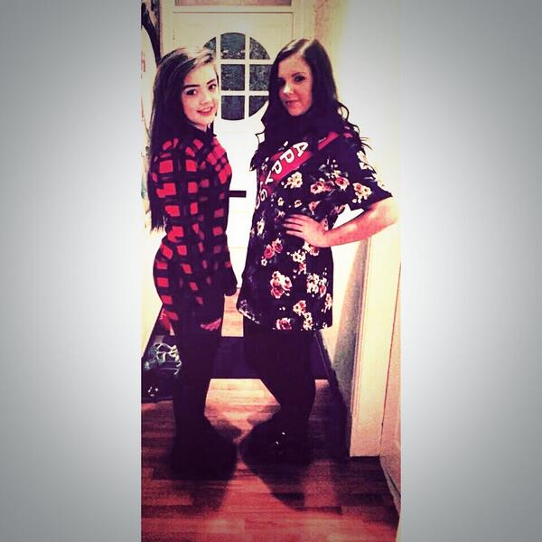 bailey2422's tweet photo. Last night with my birthday girl:))))! X @demi_tyrrell http://t.co/R4R48e9Ymk