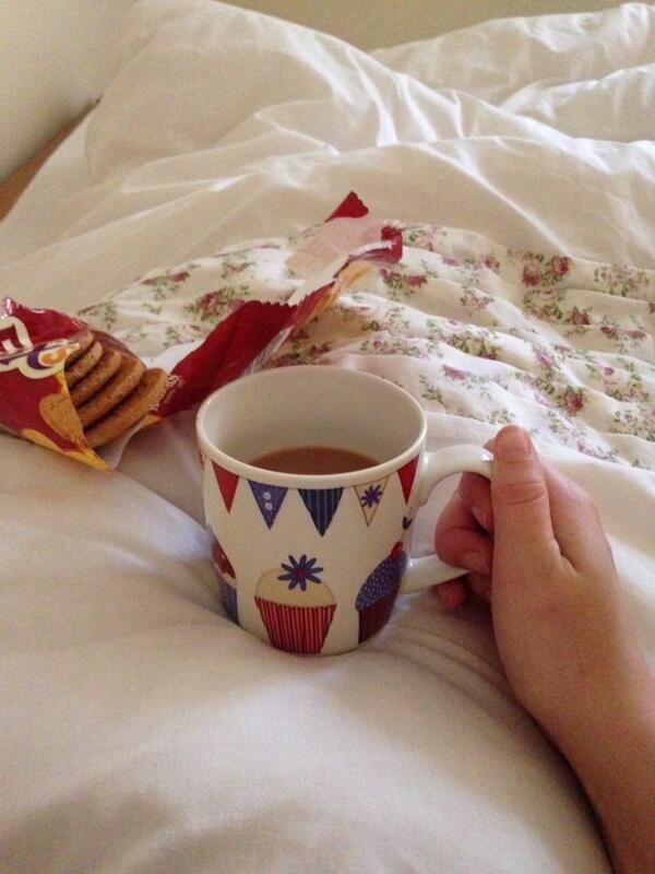 RebeccaAB's tweet photo. Loving the fact I'm not hungover!! ☕️🍪 http://t.co/ZiSuaUZQPj