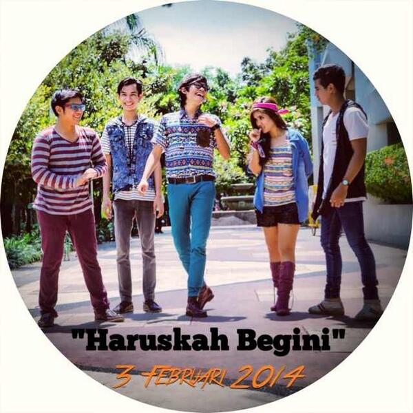 ParisClub_JKT's tweet photo. hallo @ParisClub jgn lpa ya tgl 3 FEBRUARI bsk nih @PARIS_Band mengeluarkan single terbaru mereka yg lagu ya kren bgt http://t.co/Dx4Bp6ZbRC