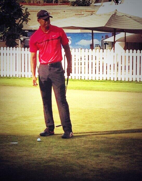 NamshiDotCom's tweet photo. Did you catch a glimpse of @TigerWoods? Playing the Dubai Desert Classic #ProGolfing #NikeGolf http://t.co/42QnKB0D4P http://t.co/7RxJVlDzbT