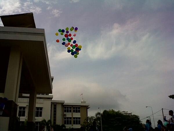 X_PADA's tweet photo. Maaf baru diposting :3 ini waktu ultah smanda kemaren hihiwww http://t.co/qwypYHhXq5