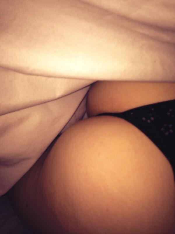 Ben_silver95's tweet photo. Waking up next to a cute butt this morning ;) #butt #cutebutt #thong #Ass http://t.co/ExlIgW3WEr