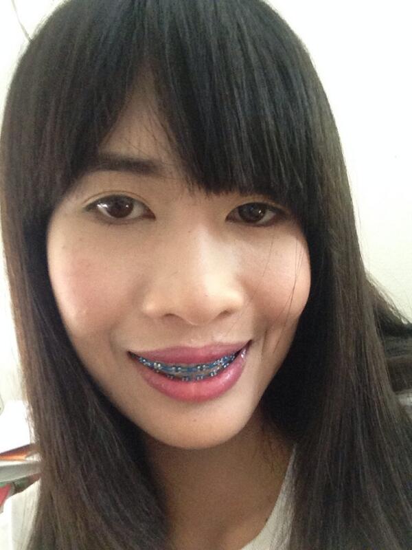 MamSex's tweet photo. เปลืยนสีฟันมาอะ http://t.co/rPmGRgCuRU
