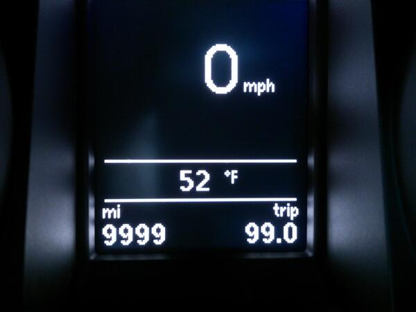 tnkgrl's tweet photo. 10K miles on the Golf R :) #XperiaT http://t.co/UjfEG8Leg7