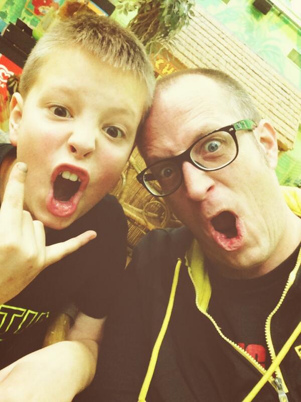 EroBatman1's tweet photo. Rocking with Dj Mick-H and @EroBatgirl #chimpiechamp http://t.co/jb3WC6iSvF
