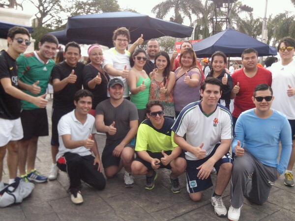 SinaiRguez's tweet photo. En el triatlón apoyando a los deportistas con amigos #FJR @FJR_Merida @FJRYUCATAN ya en la premiación http://t.co/XaK5qBzBcZ