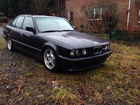 JonathanCollete's tweet image. A vendre m5 full bientôt ancêtre 315cv d origine