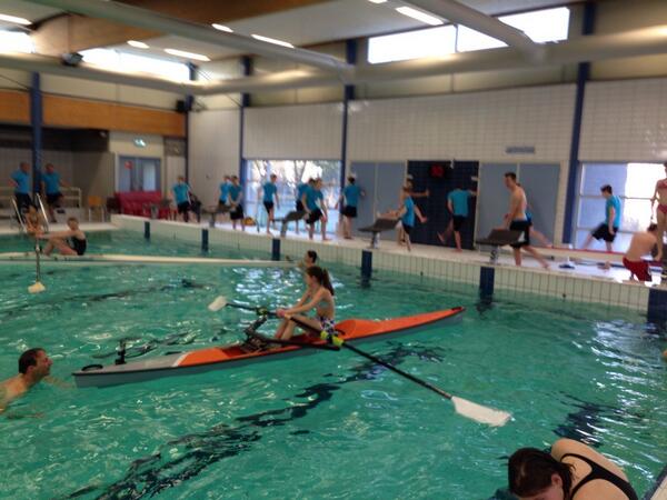 volansrowing's tweet photo. Jongste jeugd 8jr leert roeien met VolansKIDS! Samen met roeivereniging Beatrix. @Roeibond #YDTD #CelebrateRowing http://t.co/I2za0G8Sjo