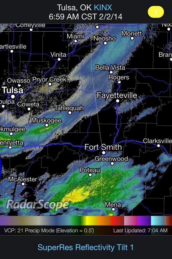 weatherdan's tweet photo. Close up of #snow in NE OK. This band is moving ENE into NWA. Light snow falling near Colcord #okwx #arwx http://t.co/d4LwOsxXTf