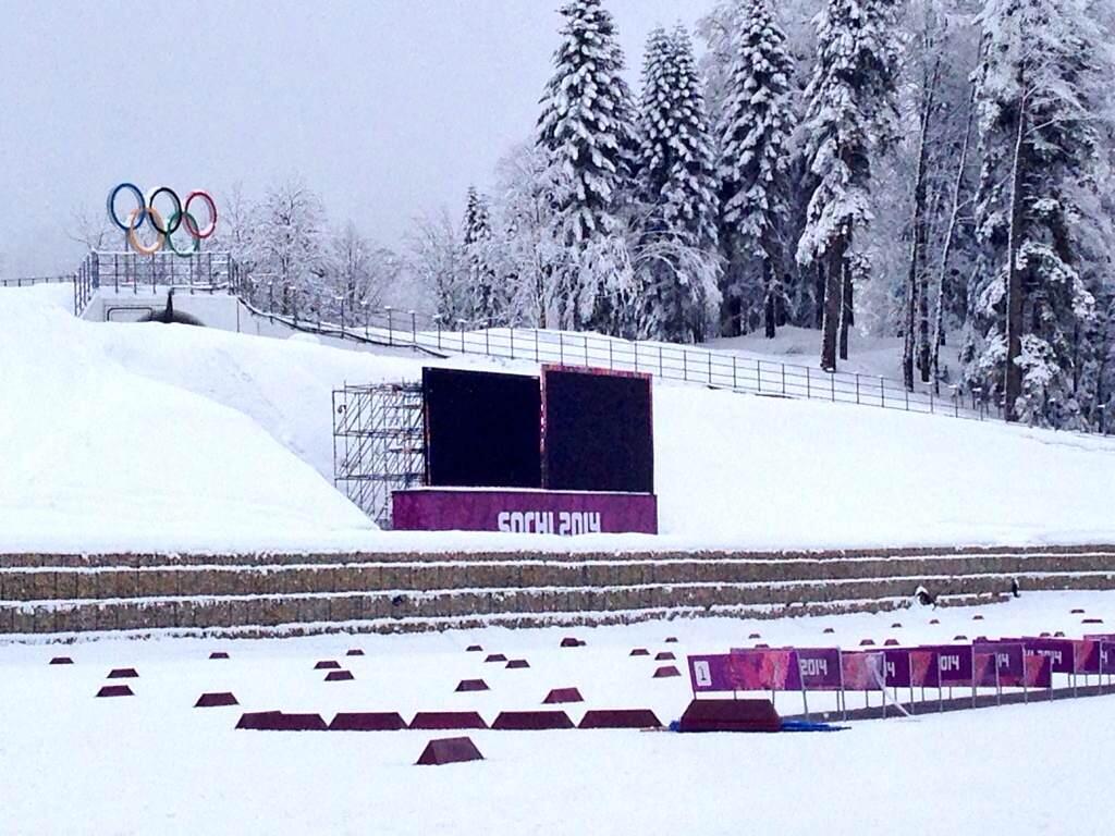 BfeNHIcCEAAX9PQ.jpg:large