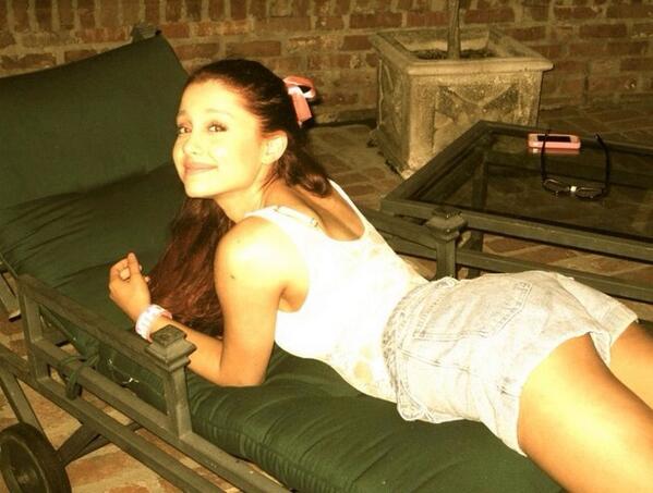 AliceJenkinCC's tweet photo. #Seductive Sunday http://t.co/OoHEKO8NVq