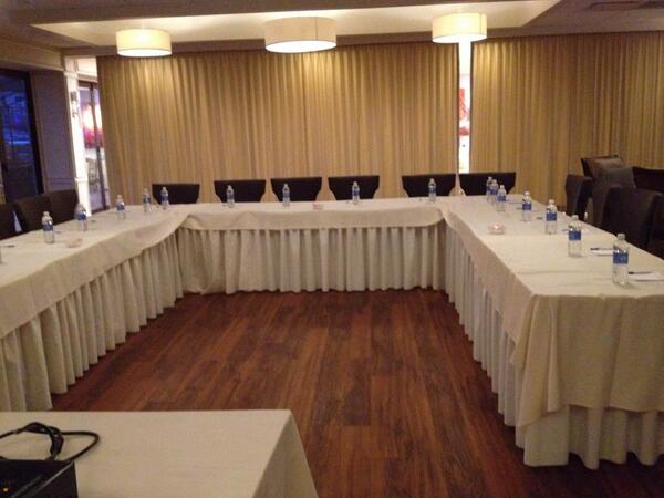 CohassetResort's tweet photo. Having a corporate meeting and need a space? We would love to have you over at Cohasset Harbor Inn! http://t.co/o31SvYp6Iw