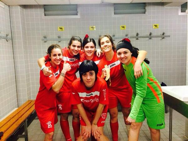 MoncofaFS's tweet photo. Valientes hasta el ultimo segundo, grande xicas!!! Victoria ante el #CDSantaAna 1-3 http://t.co/THCaUnTo2p