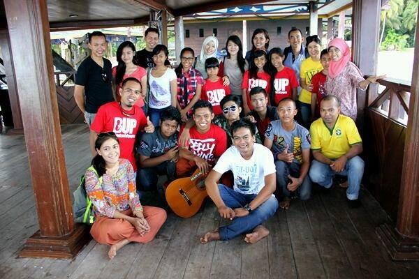 RSambow's tweet photo. foto bersama para dokter2..abis ngajar jd narsis dikit dlu..hehehe @herlinayulidia @enjoyworld @uopoiki @bupjakarta http://t.co/GaEMbTu2x2