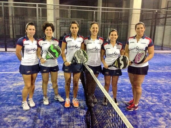 CondesaSport's tweet photo. Ole, ole y ole!! Victoria 3-0 para las chicas de @CondesaSport #TheGoldenGirls #LigaRíasBaixas  @FPortas http://t.co/D4HeVedAuN
