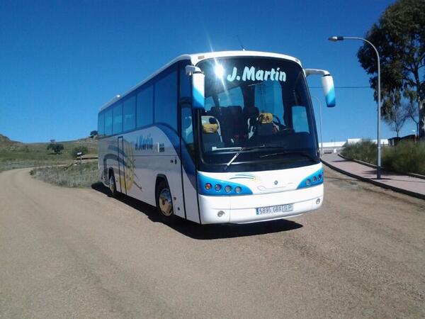 autocaresMartin's tweet photo. Hoy le ponemos ritmo al domingo desde la Bienvenida con la banda de Almodóvar! http://t.co/AuaL1Mrusp