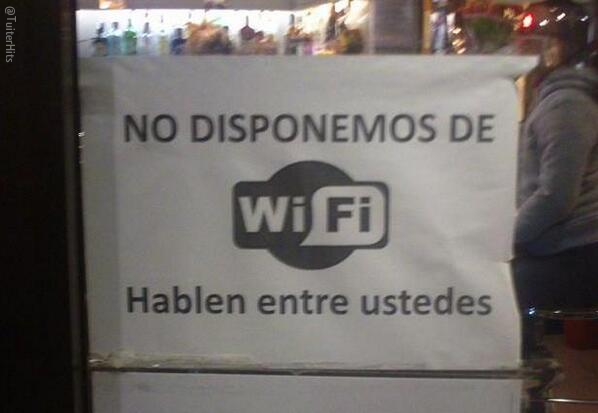 TuiterHits's tweet photo. Muy fan del cartel de este bar. http://t.co/poKqDxksNb
