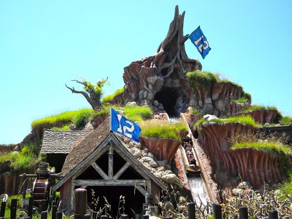 Our here mountain is representin for this here #SuperbOWL