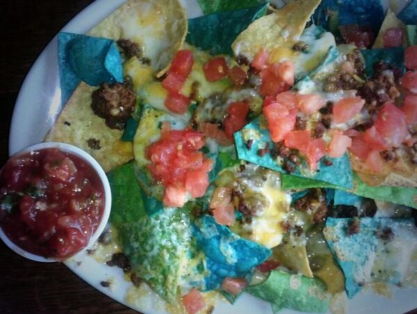 waddellsbrewpub's tweet photo. #SuperBowl special $5 #hawk #nachos #12thman http://t.co/8POTCSpsmQ