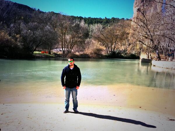 8lanqui's tweet photo. Día por Alcalá del Júcar y comiendo en el Mirador de Las Eras!! http://t.co/zoeI9Ek8Vd