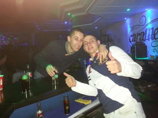 salacarameloo's tweet photo. @rafaavicente http://t.co/YJb4Jr2ZHK