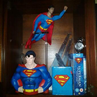 My little Superman collection @BrandonJRouth @BryanSinger http://t.co/57lWm93B8S<a class="tags" target="_blank" title="On Twitter" href="/?out=eyJ0eXAiOiJKV1QiLCJhbGciOiJIUzUxMiJ9.eyJpYXQiOjE3MjYzODg1MTUsImlzcyI6InR3cG9ybnN0YXJzLmNvbSIsIm5iZiI6MTcyNjM4ODUxNSwiZXhwIjoxNzU3OTI0NTE1LCJyZWRpcmVjdF91cmwiOiJodHRwczovL3R3aXR0ZXIuY29tL0JyYW5kb25KUm91dGgifQ.Vh3jbgjY5AYor3uTWhNwTkJHVUa3TZvErzcAppSSjqj6nS2DzmY90-VhMA0nohe0uQgAydE509P1n8ZIWJyT2w">@BrandonJRouth</a><a class="tags" target="_blank" title="On Twitter" href="/?out=eyJ0eXAiOiJKV1QiLCJhbGciOiJIUzUxMiJ9.eyJpYXQiOjE3MjYzODg1MTUsImlzcyI6InR3cG9ybnN0YXJzLmNvbSIsIm5iZiI6MTcyNjM4ODUxNSwiZXhwIjoxNzU3OTI0NTE1LCJyZWRpcmVjdF91cmwiOiJodHRwczovL3R3aXR0ZXIuY29tL0JyeWFuU2luZ2VyIn0.3NiKQKJD2WNqW2SPU8oLNLx8nqQT_XGvEXxWXF3fyi4NxlhySTWk9o_wgiMzlT4dUD3sfAWwx9veQjCzNBbRJQ">@BryanSinger</a><a href="/tag/ps4share"class="tags"><span>#ps4share</span></a>