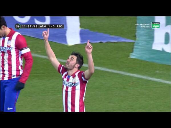 marca's tweet photo. La dedicatoria de Villa al cielo, a Luis Aragonés: http://t.co/xc7aC5EW5x