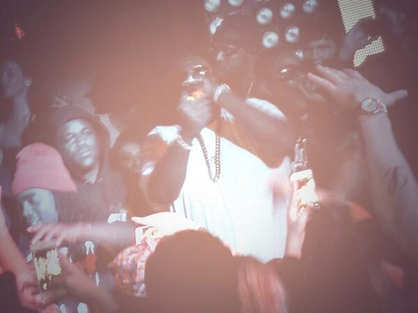 mattFit33's tweet photo. #RickRoss@Finale#greatestsuperbowlwkndever http://t.co/jLjRruN1WI