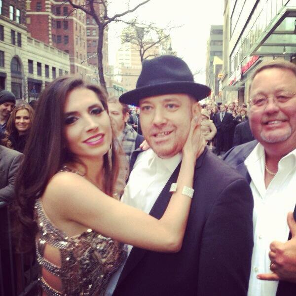 ElisaJordana's tweet photo. Best night of our lives @bronk #Howard #howardbdaybash #veryfun http://t.co/gVvyJMHi5R