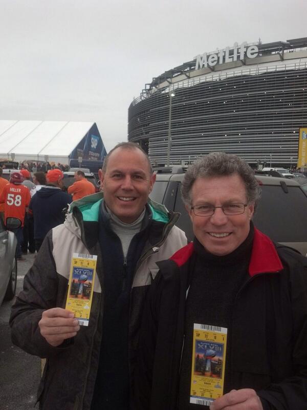 BarryPollack's tweet photo. Game time! #SuperBowl #SuperBowlXLVIII http://t.co/4t9UyhTMMg