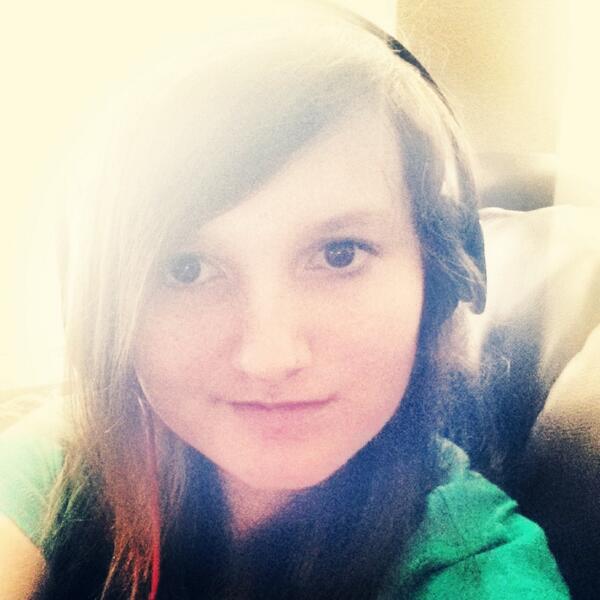 KenzRene13's tweet image. The snow makes the room so fucking bright 😒 #SnowEffects #DamnIt