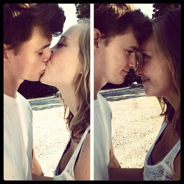 eebee246's tweet photo. @axe #KissForPeace http://t.co/1VXSkR185l