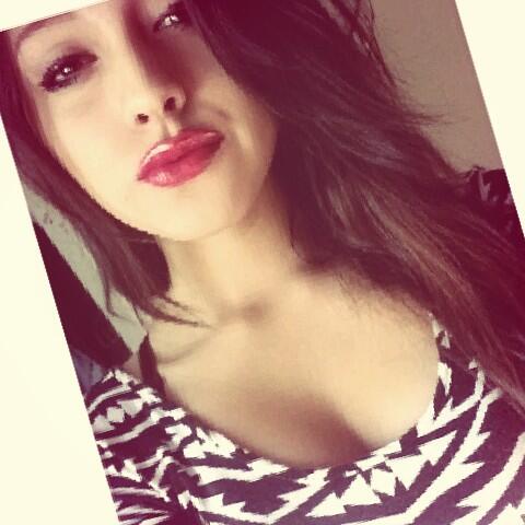 JsjsiThug's tweet image. Yall are beautiful . Comment if u wanna see more clevage ;)