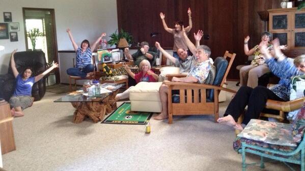 FayleneS's tweet photo. Watching the Super Bowl after church with some wonderful friends from Lighthouse church in Kauai! http://t.co/uxupO1EsDY