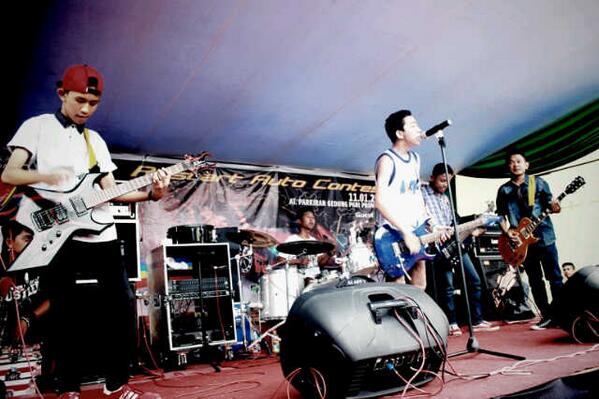 Febrian Ramadhan tweet media