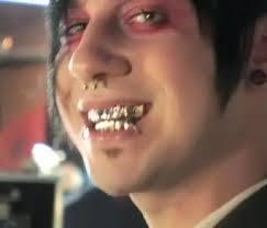 William_Nisan's tweet photo. katanya caisar keep smile ......(: http://t.co/WBrLetPu3V