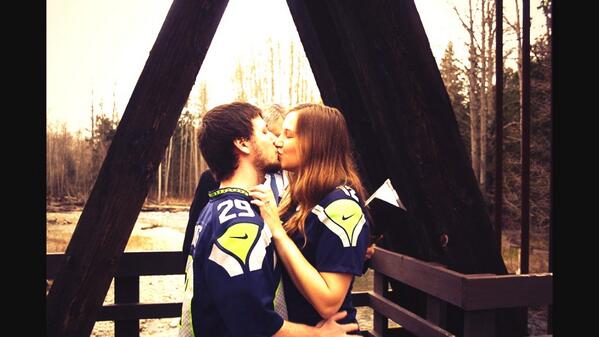 AnthonyGowdy's tweet photo. #SuperBowlChamps #GoHawks #JustMarried http://t.co/XyQt6uo7vO