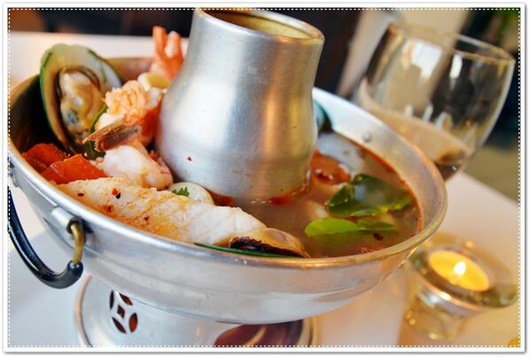 DarabarLA's tweet photo. Seafood Soup......................Yummy At darabar http://t.co/ZucmTRWbjx