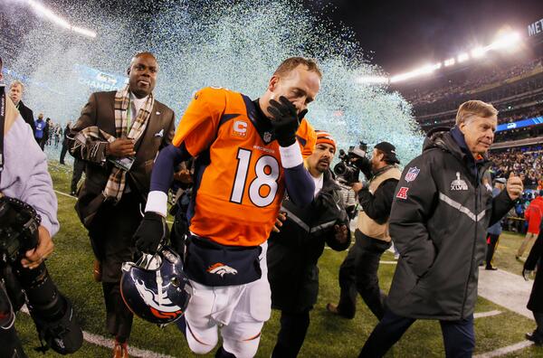 TUDNMEX's tweet photo. #SuperBowlTD Peyton Manning tendrá revisión médica en marzo y después hablará de su futuro http://t.co/VnI462gxTY