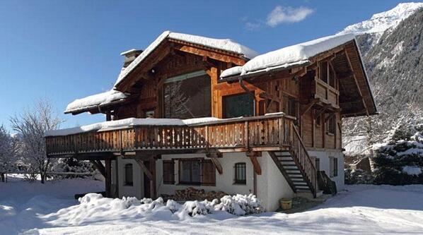 #Discount on your stay in Chalet Cerisier of up to 20% for half term. You could be here in a few weeks.. #chamonix