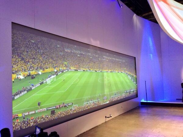 footballacca's tweet photo. A TV where you can see the Whole Pitch #TheFuture http://t.co/8zmjrZoDAc
