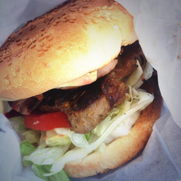 ClarkStCoffee's tweet image. Roadtrip stop: Country hamburger with the lot - complete with charred bacon &amp;amp; fried egg.