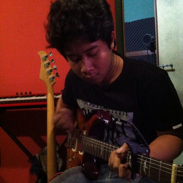 Sekarang lagi bagian fauzan abdillah nih.. Cemungudh kawanzzz !!