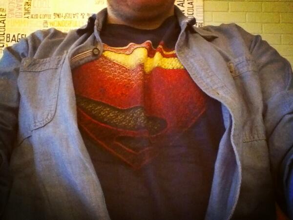 uusuglitch's tweet photo. Already in costume. Come along. https://t.co/zytpmhhcbG http://t.co/TTl23vjSdD