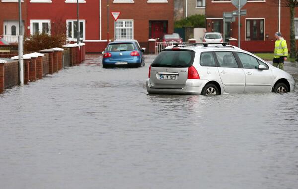 NewstalkFM's tweet photo. AUDIO: Flooding, stormy weather set to continue in the coming days http://t.co/jC3bY2cA38 http://t.co/AO4iY9XgWE
