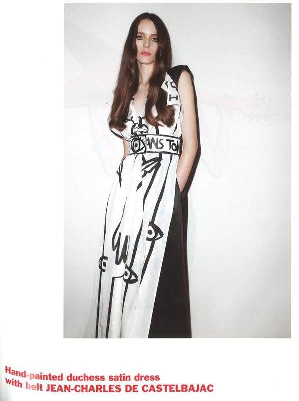 jcdcparis1's tweet photo. Dress handpainted in the latest issue of Purple @purplediary / Photo by @Terry_World, styling @cgaimari http://t.co/miXnXLgWu2