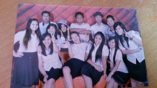 atheekz's tweet photo. My classmate :*:)) http://t.co/cNa8n2cEZA