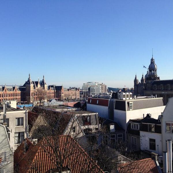 VanHellemondCo's tweet photo. Vergaderen met super uitzicht in de Loft #Amsterdam #nederland http://t.co/qAknYAYnyr