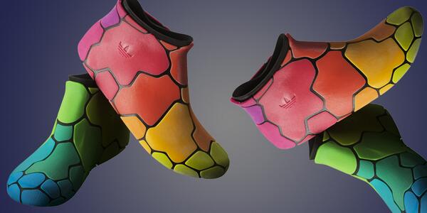 NoCamels's tweet photo. These Awesome Shoes Were Printed Using The World’s First Color 3D-Printer - http://t.co/HKMxIhhpo5
#3dprinting http://t.co/PpqsGkzHml
